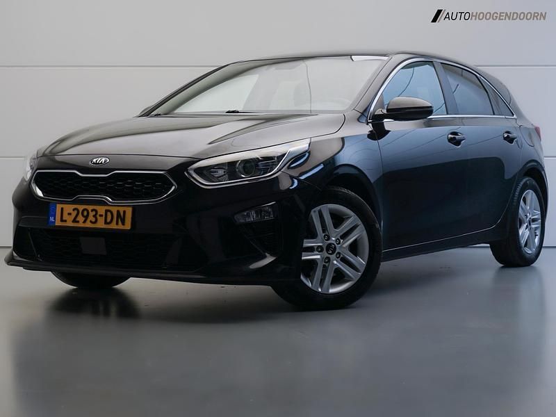 Zwart Gebruikt 2021 Kia Ceed Hatchback | € 12.445 (Goede deal) - Afbeelding 1/4