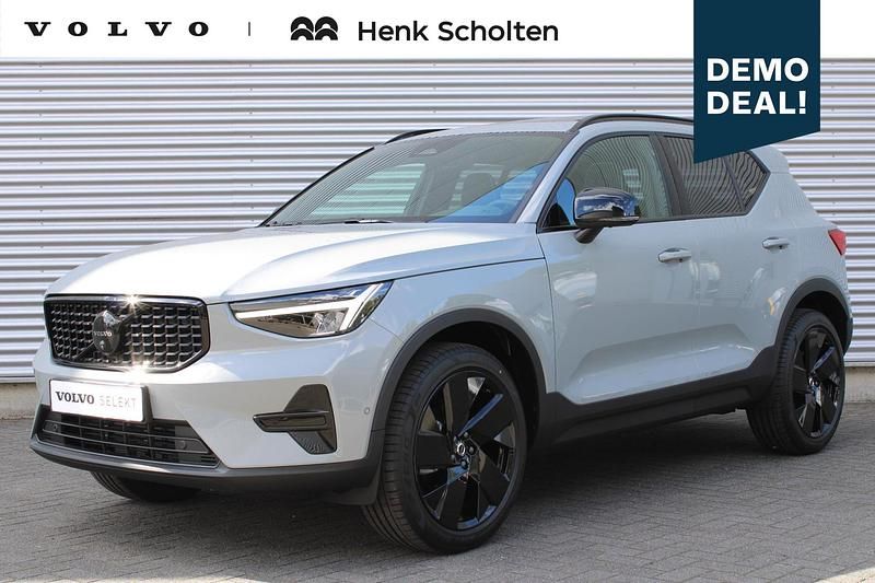 Grijs Occasion 2025 Volvo XC40 Plus SUV | € 57.950 - Afbeelding 1/4