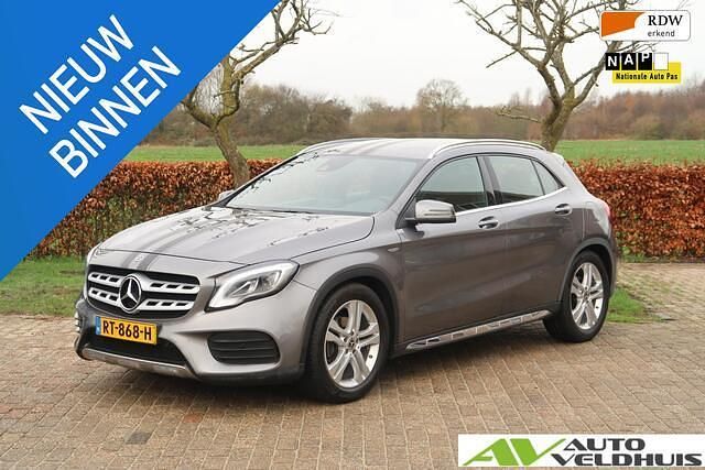 Grijs Gebruikt 2018 Mercedes GLA180 SUV | € 17.945 (Goede deal) - Afbeelding 1/4