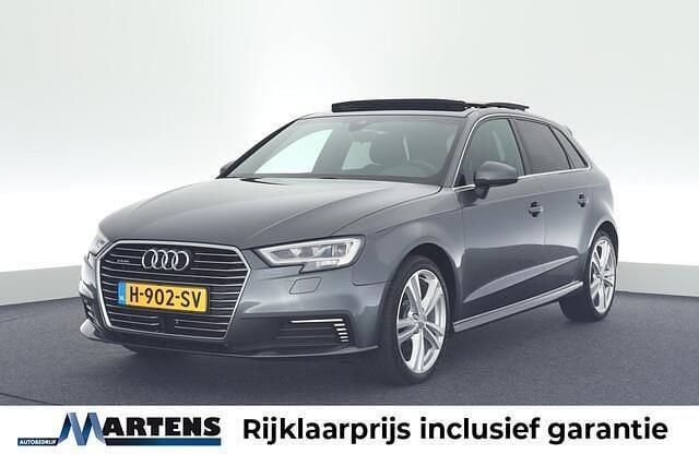 Grijs Gebruikt 2020 Audi A3 Sportback S-Line Hatchback | € 23.949 (Super prijs) - Afbeelding 1/4