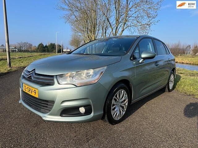 Groen (metallic) Occasion 2011 Citroën C4 Tendance Hatchback | € 3.499 (Goede deal) - Afbeelding 1/4