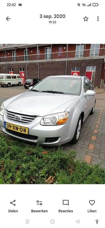 Zilver Occasion 2007 Kia Cerato Sedan | € 925 - Afbeelding 1/4