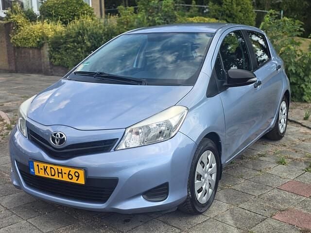 Blauw Gebruikt 2012 Toyota Yaris Hatchback | € 6.450 (Goede deal) - Afbeelding 1/4
