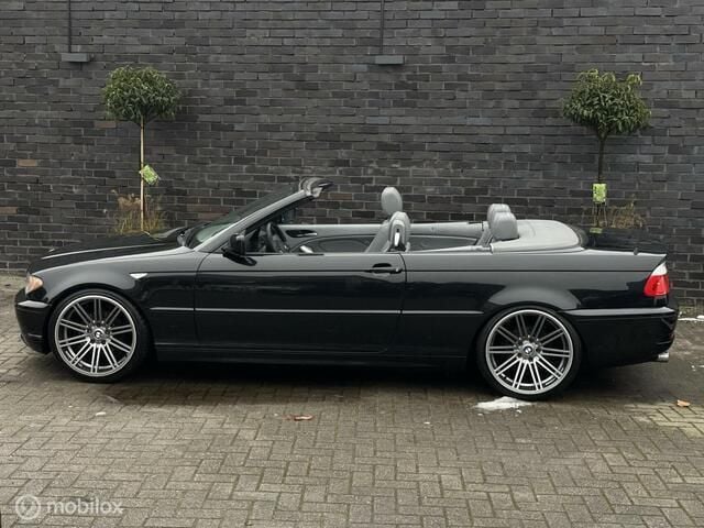 Occasion BMW 318 Cabriolet Executive 143 PK (105 kW) 2003 Zwart Cabriolet