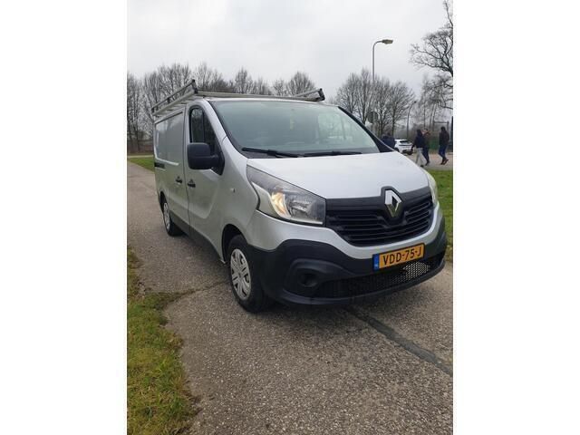 Grijs Gebruikt 2014 Renault Trafic Komfort Van | € 5.999 - Afbeelding 1/4