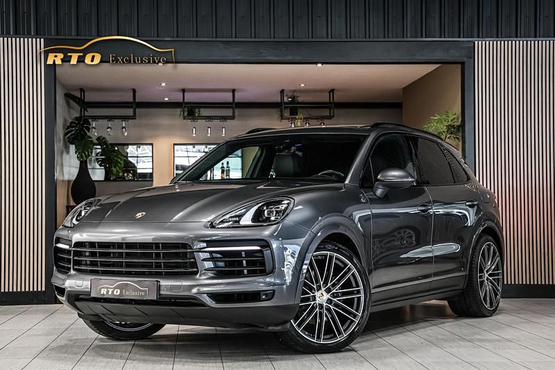 Grijs Occasion 2024 Porsche Cayenne SUV | € 82.000 - Afbeelding 1/4