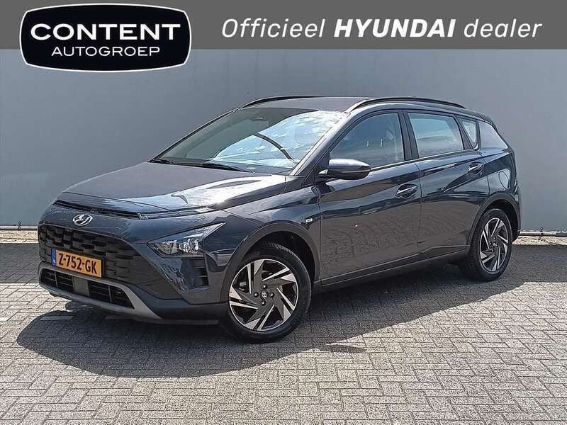 Aurora grey (grijs metallic) Gebruikt 2024 Hyundai Bayon Comfort SUV | € 20.940 (Eerlijke prijs) - Afbeelding 1/3