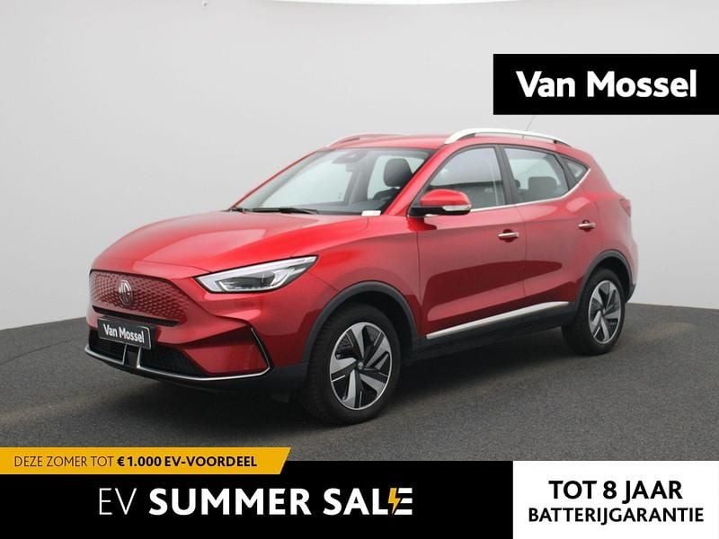 Rood Gebruikt 2023 MG ZS Comfort Sedan | € 21.995 (Eerlijke prijs) - Afbeelding 1/4