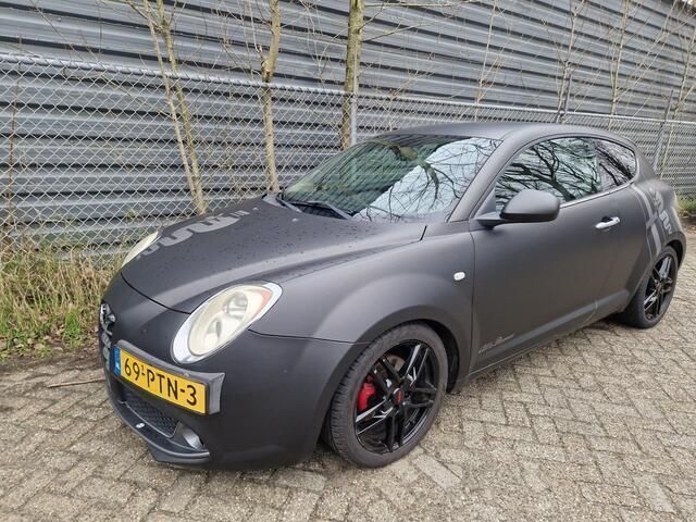 Zwart Gebruikt 2011 Alfa Romeo MiTo Distinctive Hatchback | € 4.450 (Iets duurder) - Afbeelding 1/4