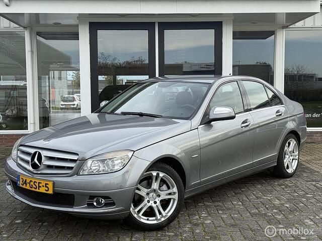 Grijs Gebruikt 2008 Mercedes C180 Avantgarde Sedan | € 8.995 (Eerlijke prijs) - Afbeelding 1/4