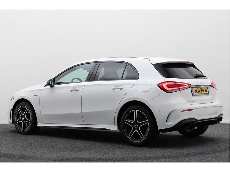 Occasion Mercedes A250 Business 218 PK (160 kW) 2021 Wit Hatchback