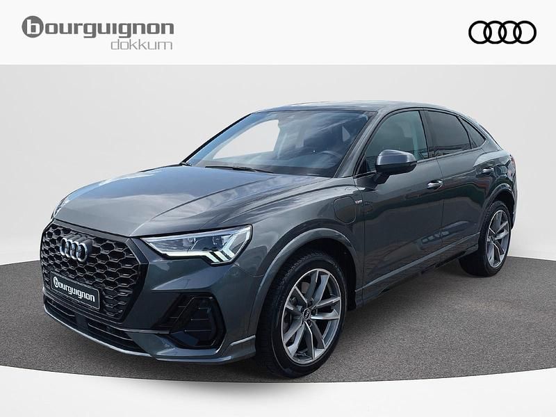 Grijs Gebruikt 2021 Audi Q3 SUV | € 43.349 - Afbeelding 1/3
