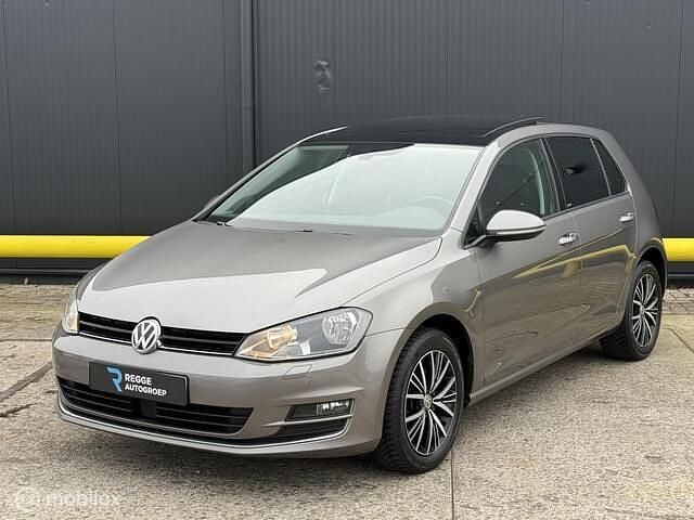 Occasion VW Golf VII Highline 110 PK (80 kW) 2017 Grijs Hatchback