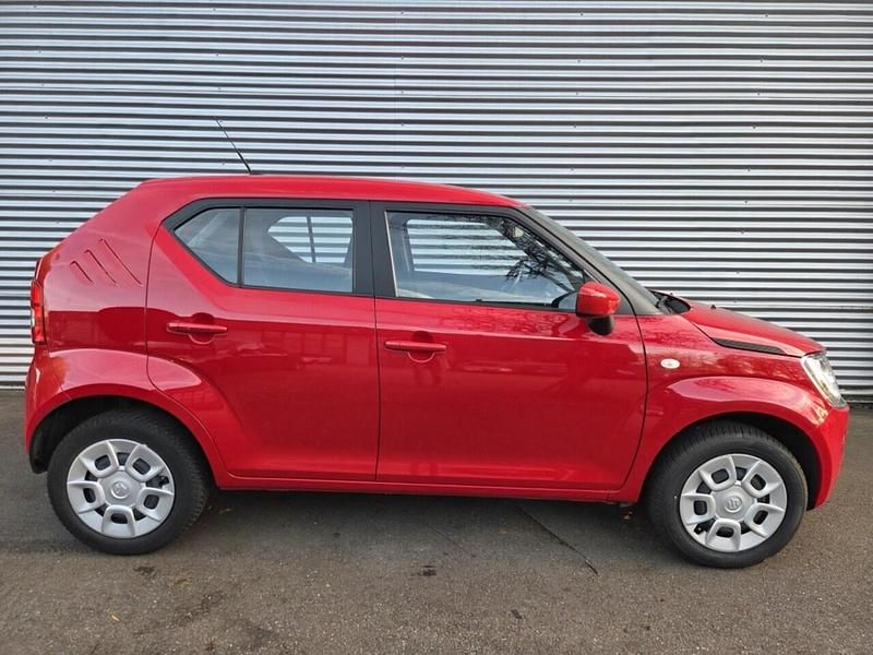 Rood Gebruikt 2022 Suzuki Ignis Comfort Hatchback | € 14.950 (Eerlijke prijs) - Afbeelding 1/4