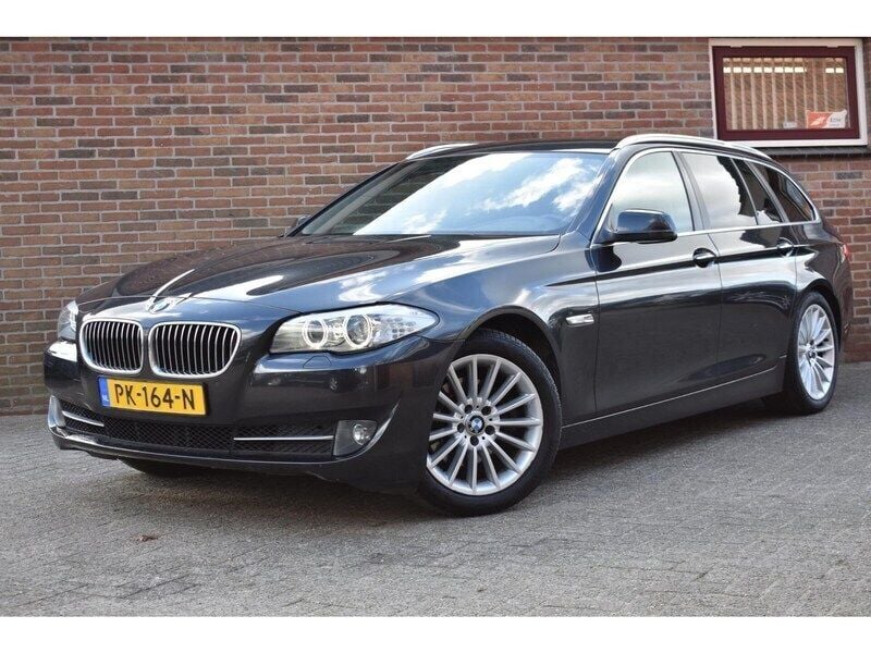 Grijs Gebruikt 2011 BMW 520 Executive Stationwagen | € 6.949 (Eerlijke prijs) - Afbeelding 1/4
