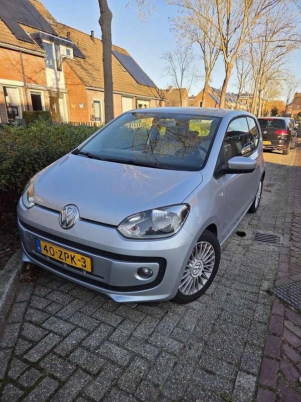 Zilver Gebruikt 2013 VW up! Hatchback | € 5.200 (Goede deal) - Afbeelding 1/4