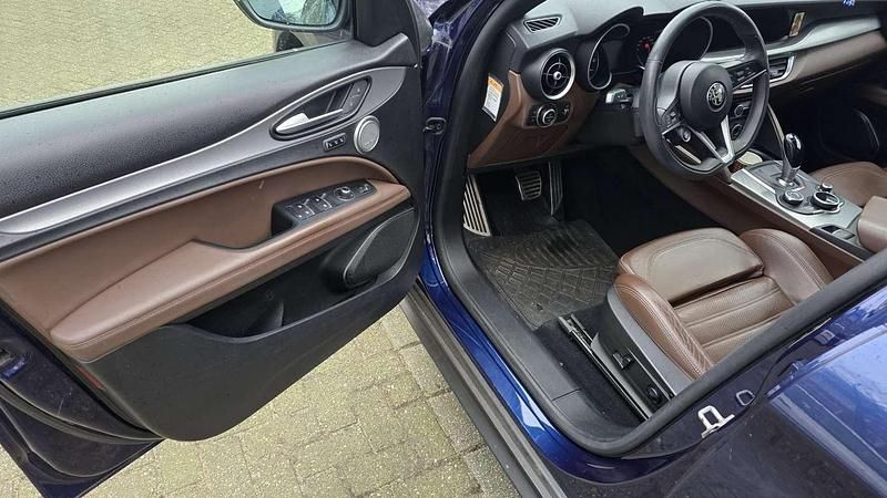 Gebruikt 2018 Alfa Romeo Stelvio Super SUV | € 19.000 - Afbeelding 1/4