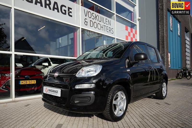 Zwart Gebruikt 2020 Fiat Panda Easy Hatchback | € 11.950 (Iets duurder) - Afbeelding 1/4