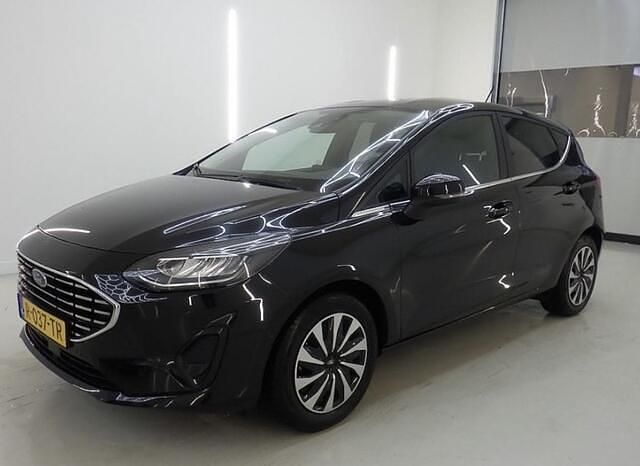 Occasion Ford Fiesta Titanium 125 PK (91 kW) 2022 Zwart (metallic) Hatchback