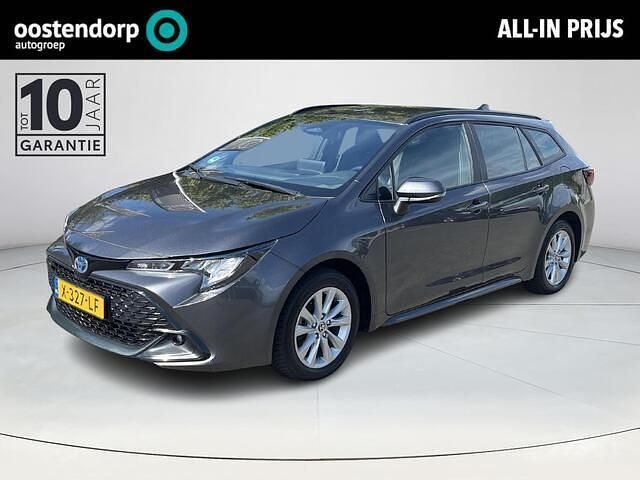 Grijs Gebruikt 2023 Toyota Corolla Active Stationwagen | € 27.900 (Iets duurder) - Afbeelding 1/4