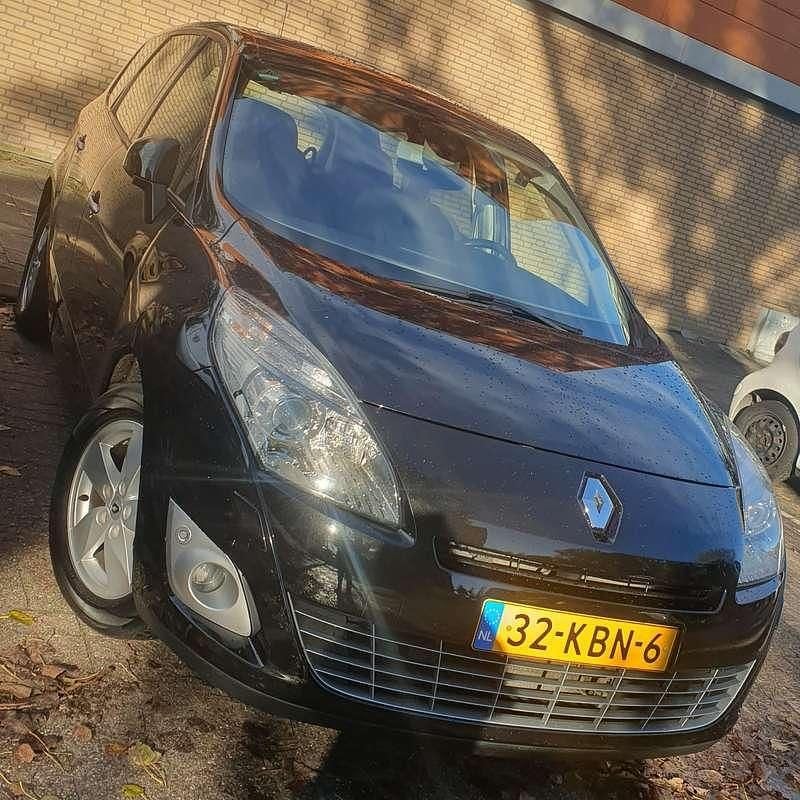 Gebruikt 2009 Renault Scénic III Dynamique MPV | € 3.500 (Goede deal) - Afbeelding 1/4