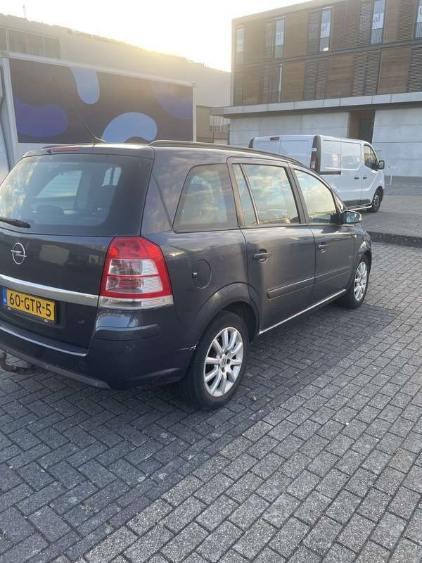 Afbeelding 2/4