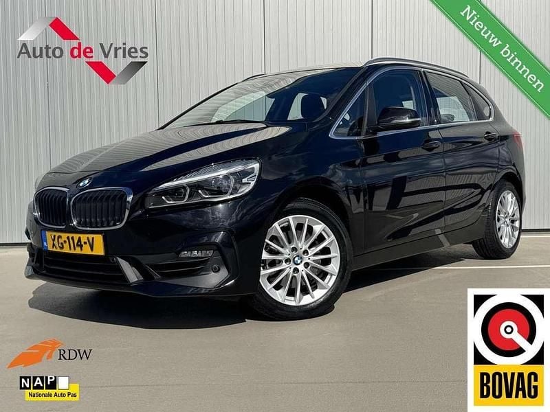 Zwart Gebruikt 2019 BMW 220 Active Tourer Executive MPV | € 23.750 (Goede deal) - Afbeelding 1/4