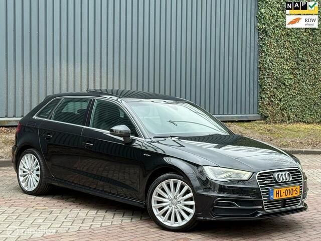 Zwart Gebruikt 2015 Audi A3 Sportback Ambition Hatchback | € 10.950 (Goede deal) - Afbeelding 1/4