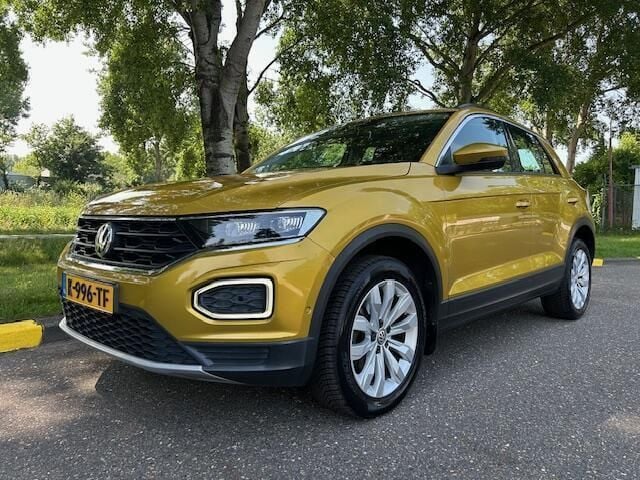 Goud Gebruikt 2019 VW T-Roc Sport SUV | € 16.500 (Iets duurder) - Afbeelding 1/4