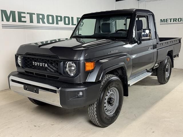 Grijs Gebruikt 2024 Toyota Land Cruiser SUV | € 57.500 - Afbeelding 1/4