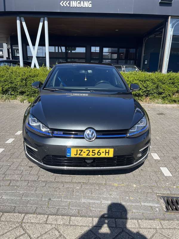 Grijs Gebruikt 2015 VW Golf VII GTE Hatchback | € 9.995 (Goede deal) - Afbeelding 1/4