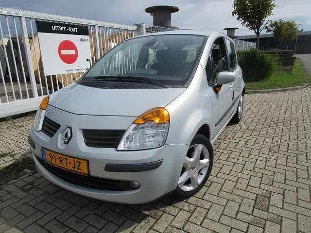 Grijs Gebruikt 2005 Renault Modus Luxe MPV | € 1.350 (Goede deal) - Afbeelding 1/4