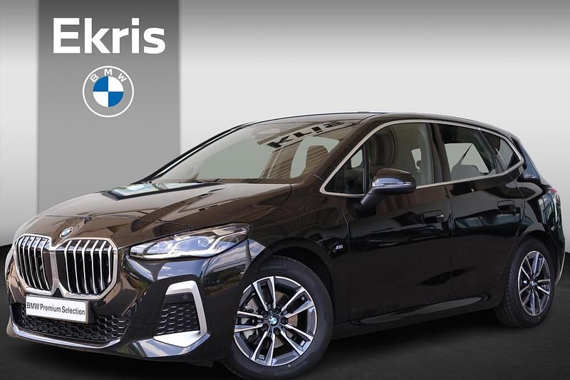 Zwart Gebruikt 2024 BMW 218 M Sport Stationwagen | € 34.450 (Duur) - Afbeelding 1/4