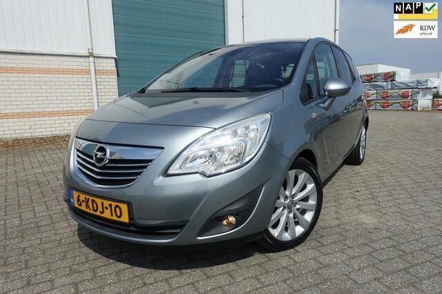 Grijs, metallic lak Gebruikt 2013 Opel Meriva Cosmo MPV | € 9.995 (Iets duurder) - Afbeelding 1/4