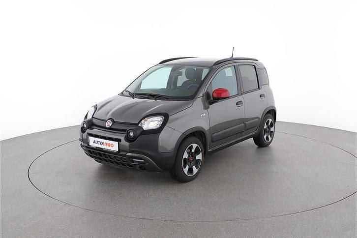 Grijs (metallic) Gebruikt 2023 Fiat Panda Cross Cross Hatchback | € 14.449 (Eerlijke prijs) - Afbeelding 1/4