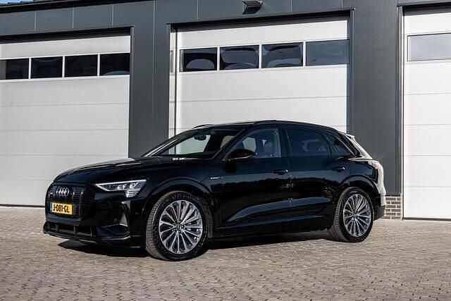 Zwart Gebruikt 2020 Audi e-tron S-Line SUV | € 28.790 (Eerlijke prijs) - Afbeelding 1/4