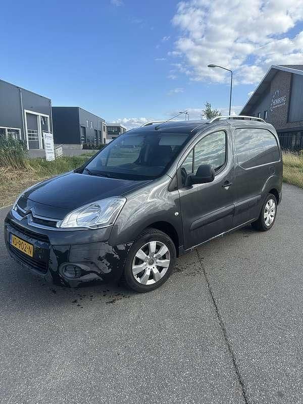 Gebruikt 2013 Citroën Berlingo MPV | € 4.250 (Eerlijke prijs) - Afbeelding 1/4