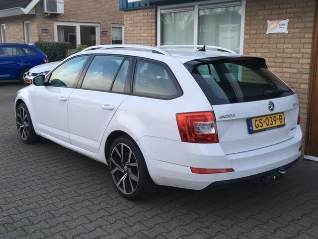 Occasion Skoda Octavia GreenLine 110 PK (80 kW) 2014 Wit Stationwagen