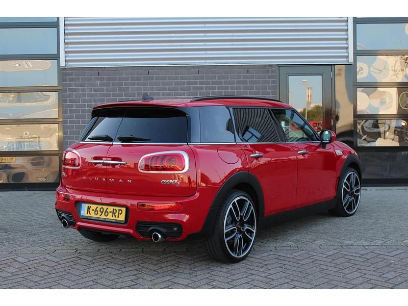 Occasion Mini Cooper Clubman Business 192 PK (141 kW) 2016 Rood Stationwagen