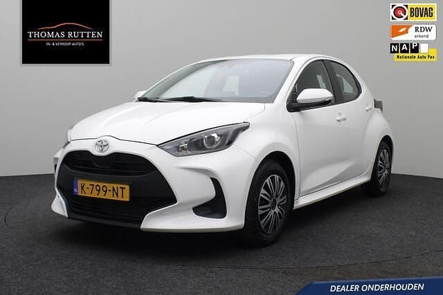 Wit Gebruikt 2021 Toyota Yaris Active Hatchback | € 15.750 (Super prijs) - Afbeelding 1/4