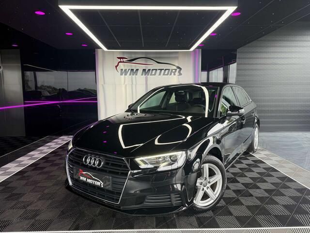 Zwart Gebruikt 2019 Audi A3 Sportback Sedan | € 17.995 (Eerlijke prijs) - Afbeelding 1/4