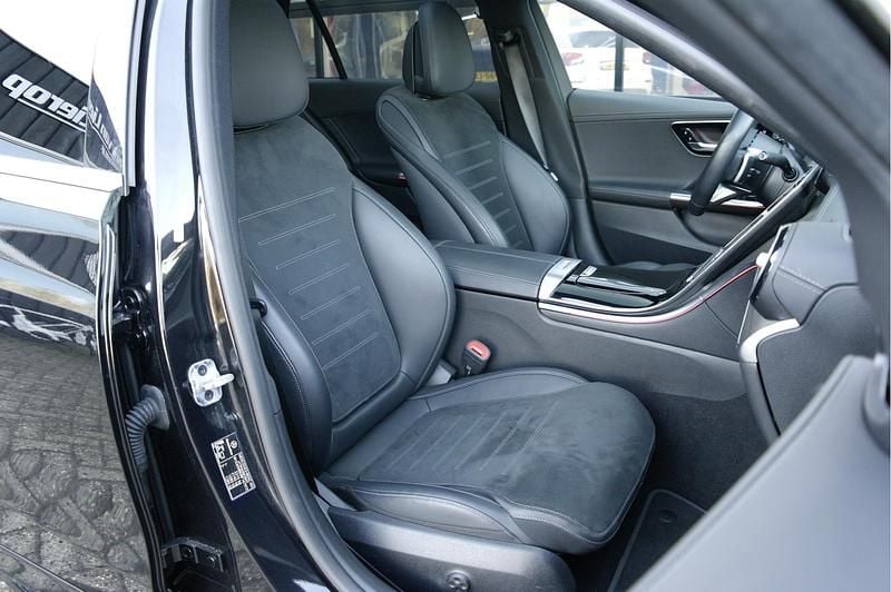 Occasion Mercedes C180 AMG line 2024 Zwart Stationwagen