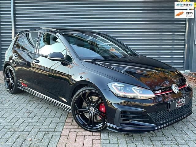 Zwart Occasion 2020 VW Golf VII GTI Hatchback | € 29.500 (Goede deal) - Afbeelding 1/4