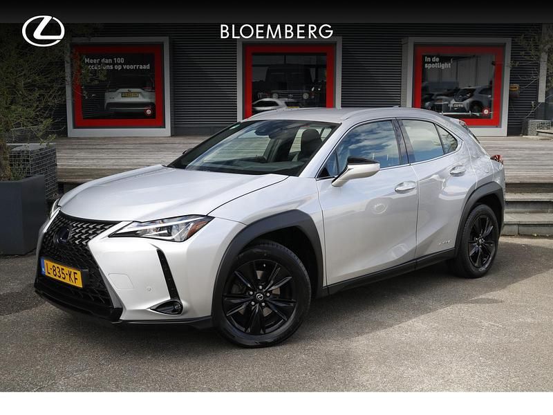 Grijs, metallic lak Occasion 2020 Lexus UX Business Edition SUV | € 23.900 (Eerlijke prijs) - Afbeelding 1/4