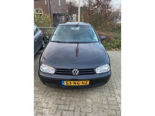 Zwart Gebruikt 2003 VW Golf IV Hatchback | € 3.000 (Duur) - Afbeelding 1/4