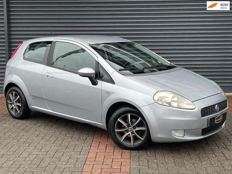 Occasion Fiat Punto Dynamic 78 PK (57 kW) 2007 Grijs Hatchback