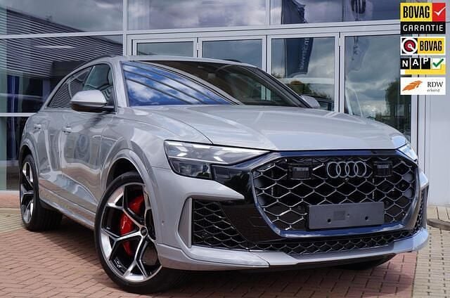 Grijs Nieuw 2025 Audi RS Q8 Performance SUV | € 229.950 - Afbeelding 1/4