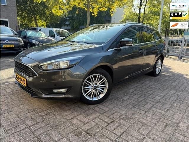 Grijs, metallic lak Occasion 2018 Ford Focus Trend Stationwagen | € 13.750 (Goede deal) - Afbeelding 1/4