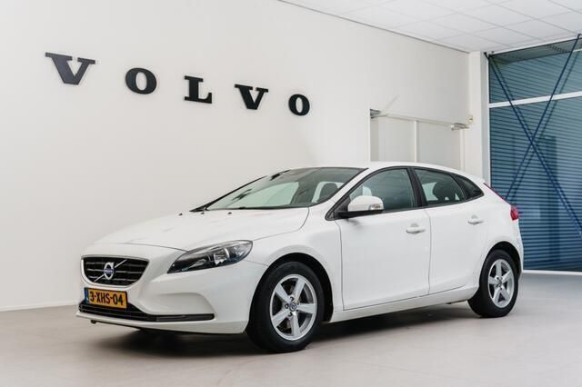 Wit Gebruikt 2014 Volvo V40 Business Edition Stationwagen | € 12.900 (Eerlijke prijs) - Afbeelding 1/4
