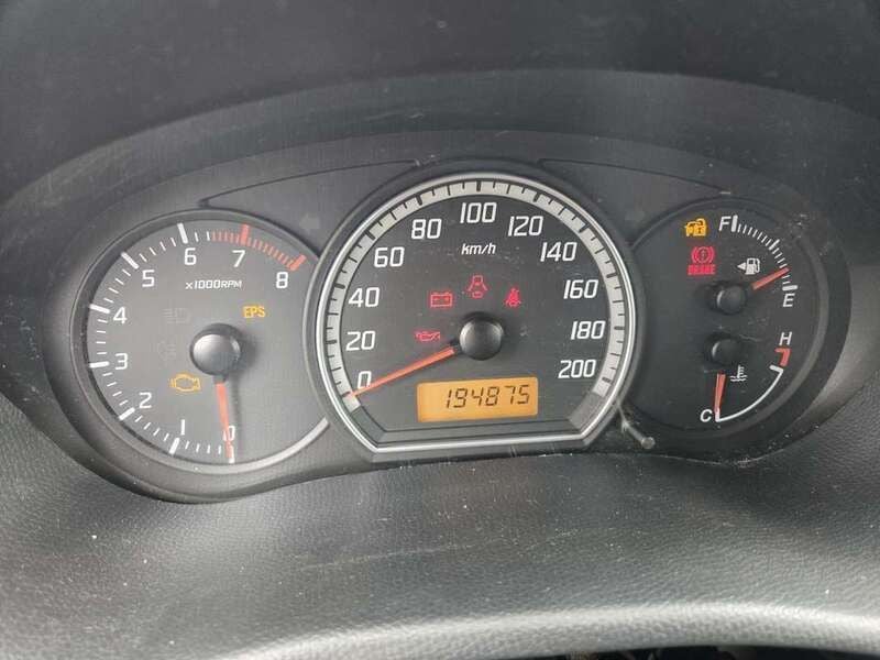Grijs Gebruikt 2007 Suzuki Swift Hatchback | € 2.000 (Goede deal) - Afbeelding 1/4